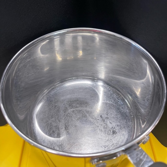 Wearever 2 qt pot in great condition - Picture 6 of 6